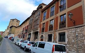 Entre Castillo y Catedral 2VUT09734